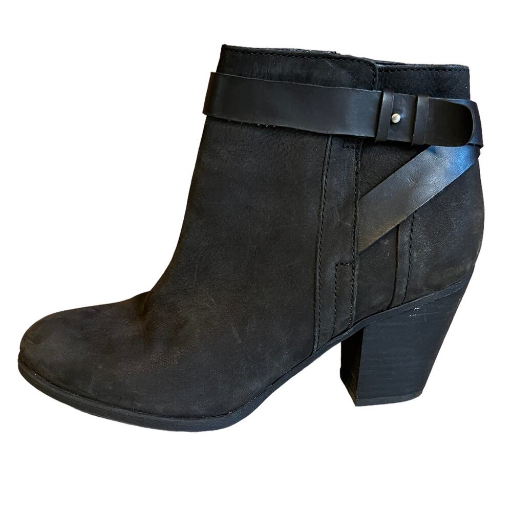 Franco Sarto Suede almond toe strappy ankle boots Black 9